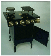 The "Copeman Automatic Cooker" likely represented the leading edge of fireless cooker technology, circa 1912.