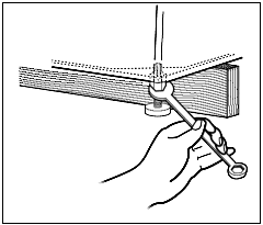 Retrack leveling legs